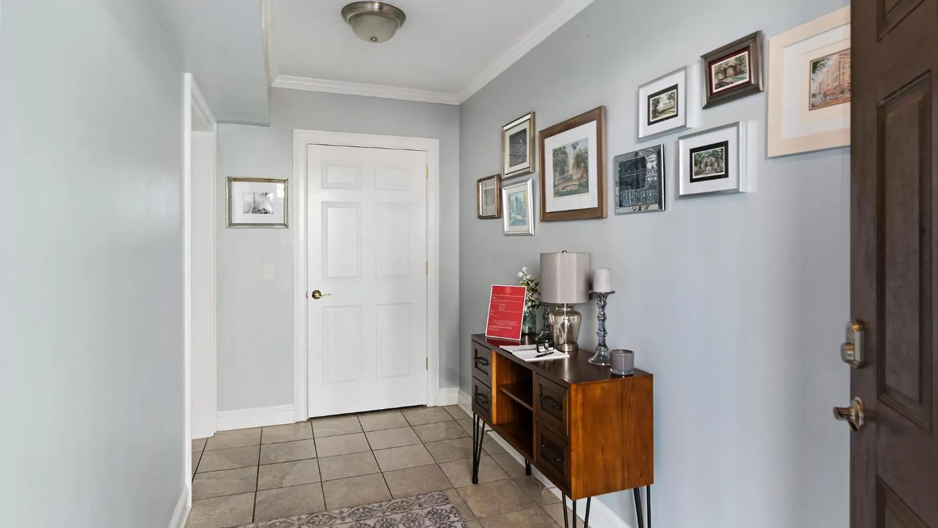 Villa 305 W Taylor Garden Savannah