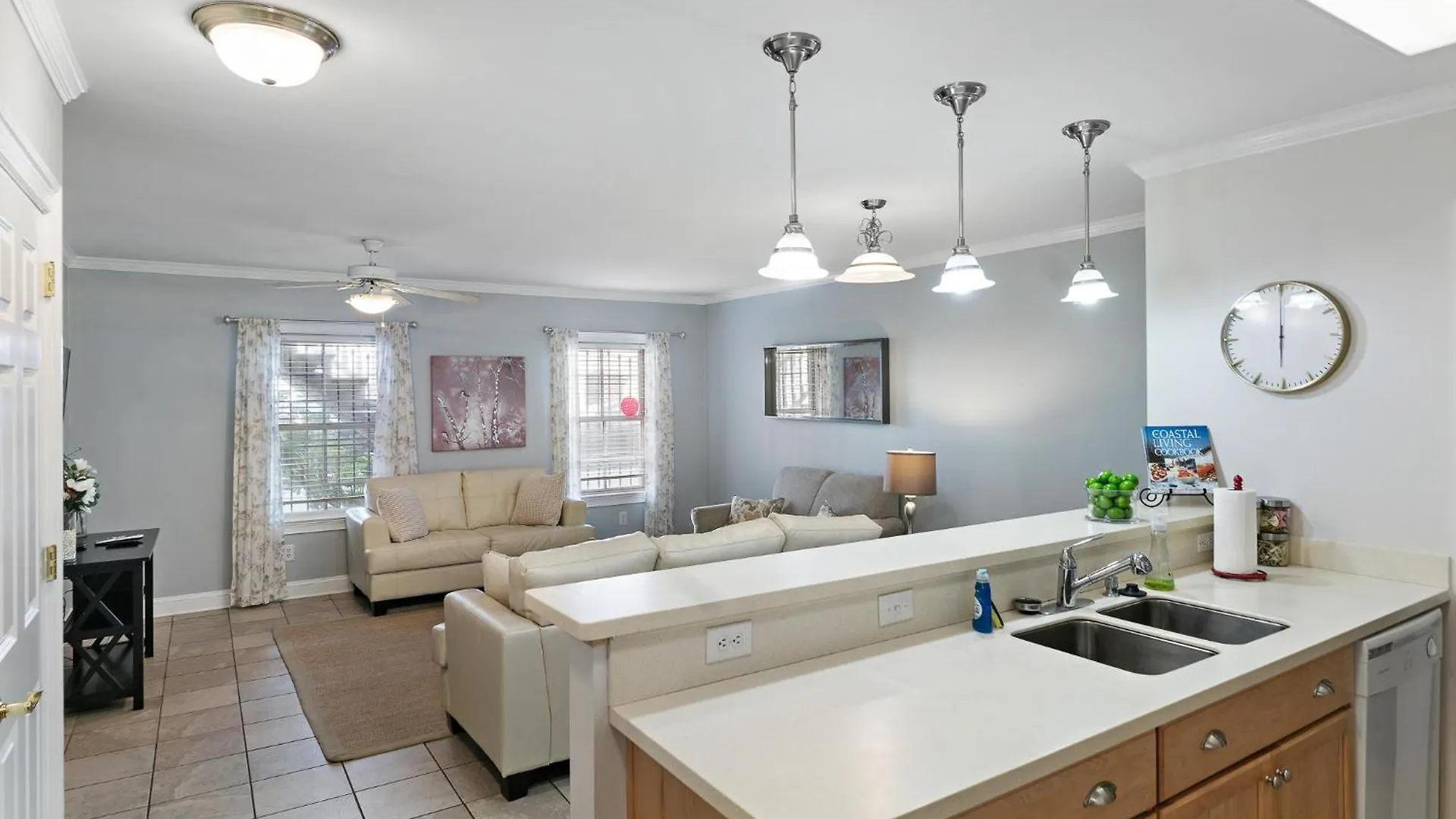 Villa 305 W Taylor Garden Savannah